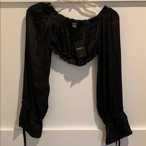 Forever 21 Black off shoulder crop-top size M